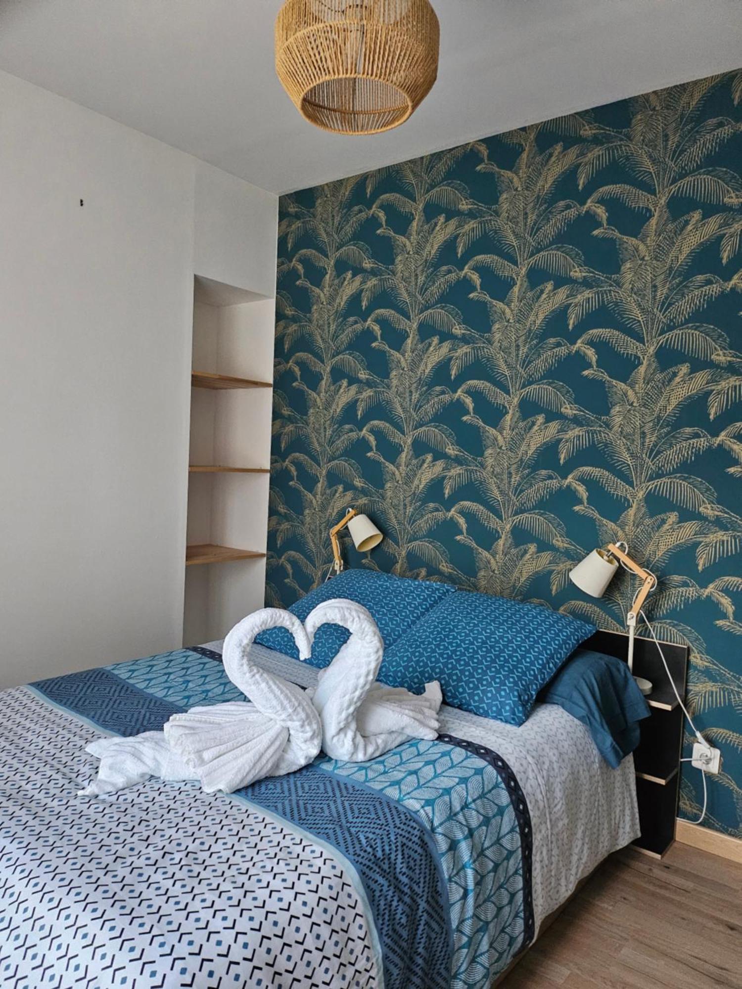 Les Chambres D'Estelle Guécélard Habitación foto